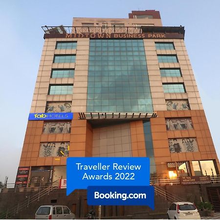 Fabhotel Mid Town Grand Panchkula Exterior foto