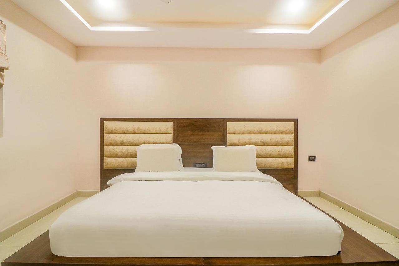 Fabhotel Mid Town Grand Panchkula Exterior foto